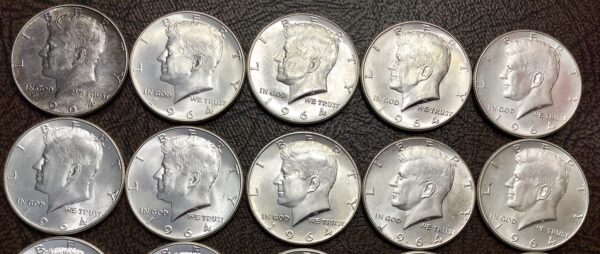 BU Roll 1964 Kennedy Half Dollars - 20 Uncirculated Coins Toned End Of Roll Coin - Image 3