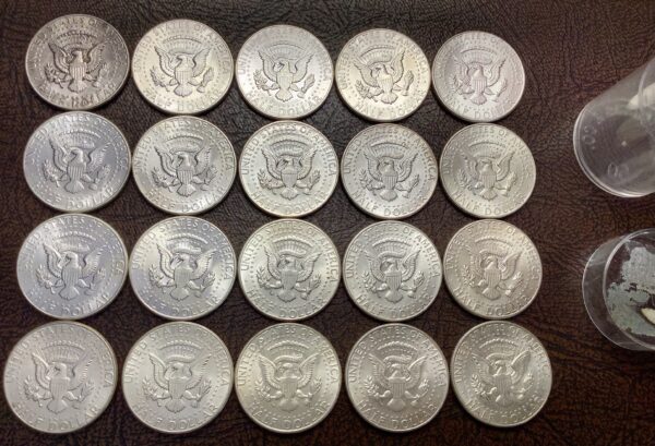 BU Roll 1964 Kennedy Half Dollars - 20 Uncirculated Coins Toned End Of Roll Coin - Image 2